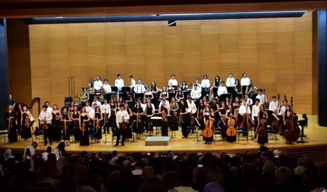 Bursa’da Zafer Bayramı ruhu müzikle yankılandı