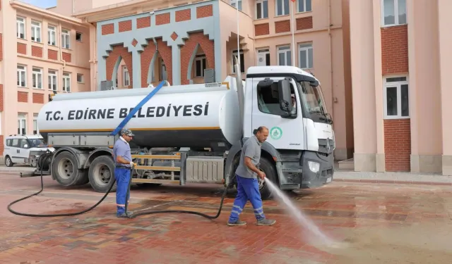 Edirne'de okul ve çevreleri yeni döneme hazırlanıyor