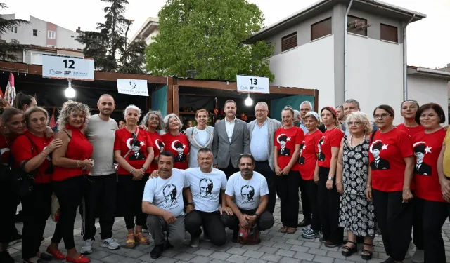 Edremit’te Kadın Emeği Çarşısı yoğun ilgi gördü