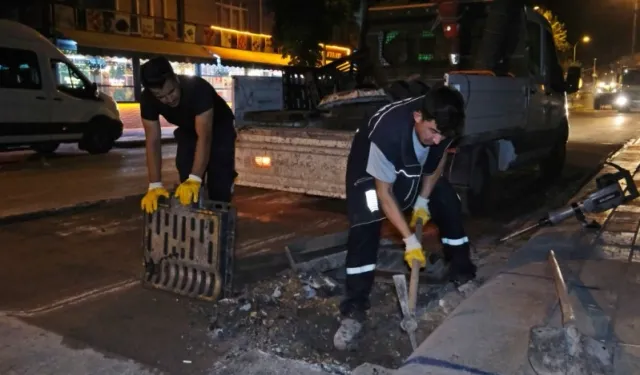 Eskişehir’de gece bakım ve temizlik çalışması