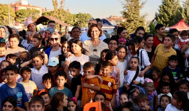 Eskişehir’de mahalle şenliği miniklere neşe getirdi