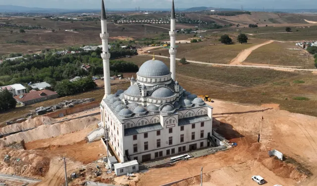 Gebze Tabduk Emre Camii’ne Büyükşehir eli