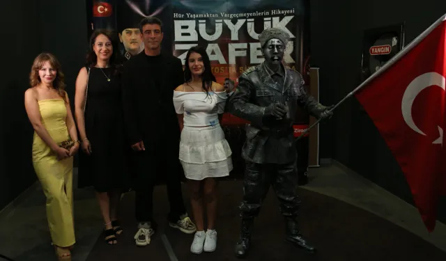 Genç nesillere tarihi yaşatacak filme görkemli gala