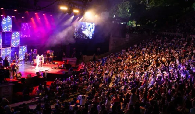 Harbiye ağustosta da coşku dolu