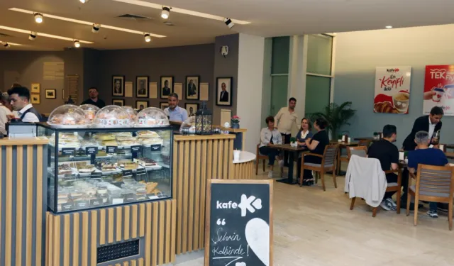 İstanbul Küçükçekmece'de 'Kafe K' hizmette