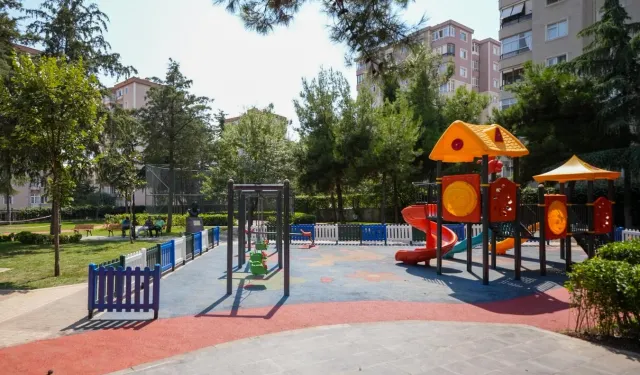 İstanbul Maltepe'de Cemal Süreya Parkı sil baştan yenilendi