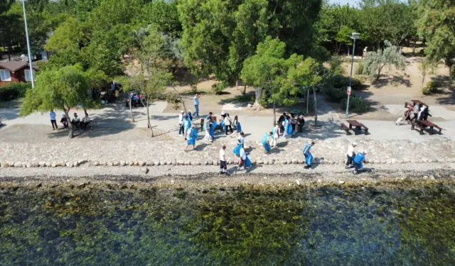 İzmir Çakalburnu Lagünü’nde temizlik seferberliği