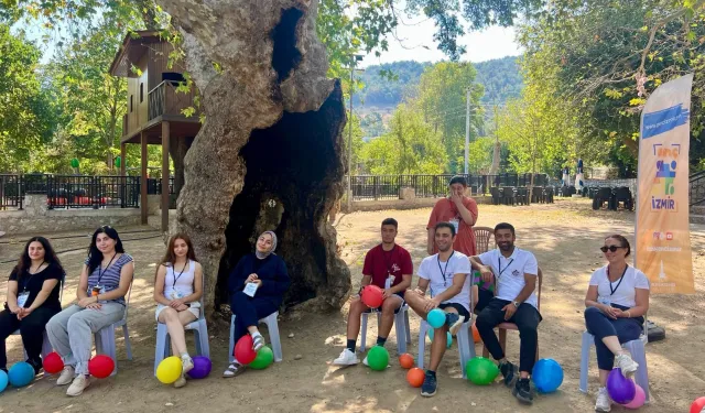 İzmir'de 'değişim ve dönüşüm' kampı