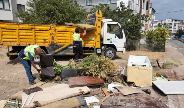 Kocaeli Çayırova'dan kaba atık uyarısı