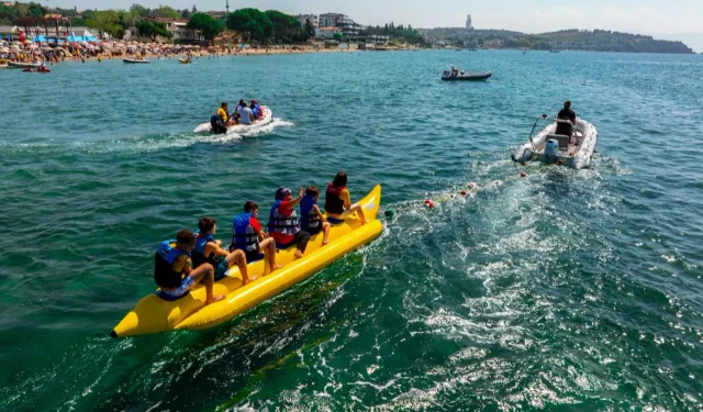 Kocaeli'de 'engelsiz' deniz keyfi