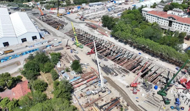 Kocaeli'nde metro tünelini açacak dev köstebekler geldi!