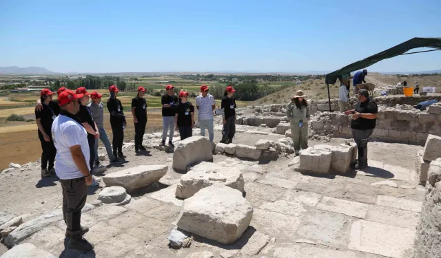 Lystra Antik Kenti’nde arkeoloji yaz kampı... Konyalı öğrenciler tarihe dokundu!
