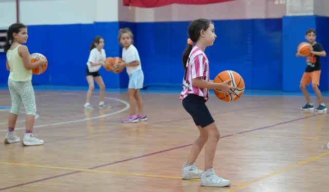 Maltepe’de yaz spor okulu coşkusu devam ediyor