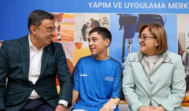 Mehmet Efe’nin hayali gerçek oldu: Protezle ilk maçını oynadı