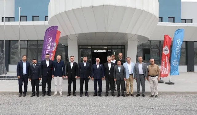 Mustafa Elitaş'tan Kayseri Melikgazi Havacılık Lisesi'ne tam not