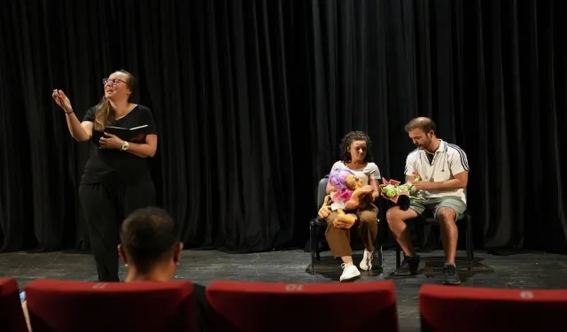 Şehir Tiyatrosu oyuncuları için kukla atölyesi düzenlendi