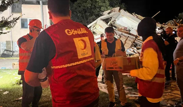 Türk Kızılayı'ndan Sındırgı afetzedelerine beslenme desteği