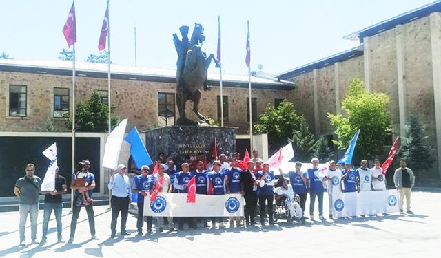 Türkiye Kamu-Sen Bayburt'ta iş bırakma eylemi yaptı!