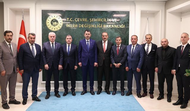 Bayburt protokolü Bakan Kurumu ziyaret etti
