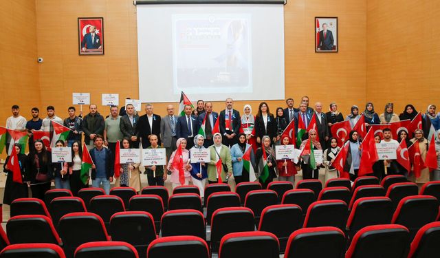 Üniversite akademik yılını 'İlk Dersim Filistin' temasıyla açtı