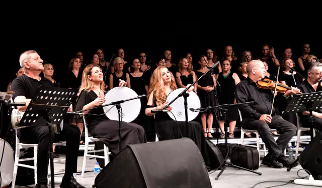 Atatürk’ün sevdiği şarkılar Bornova’da yankılandı