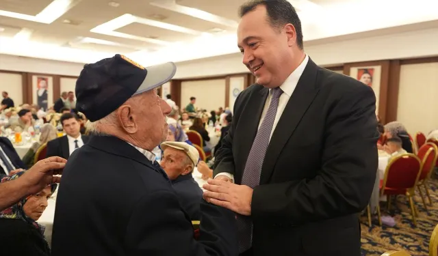 Başkan Dutlulu Manisa'da şehit yakınları ve gazileri ağırladı