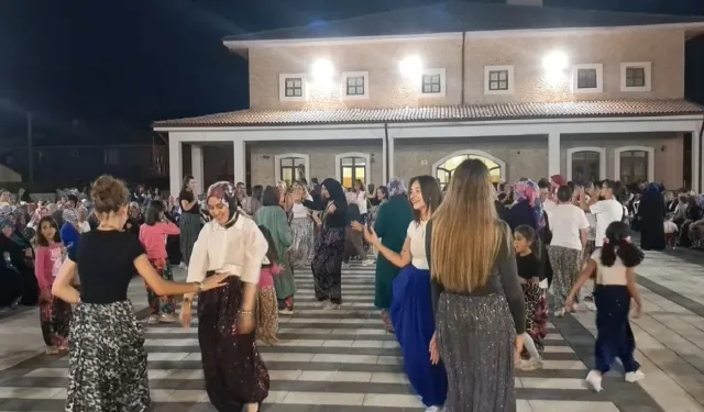 Bilecik Pazaryeri'nde şalvar gecesinde buluştular