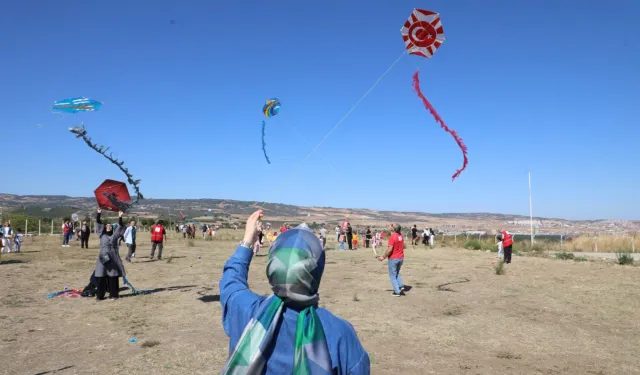 Bursa İnegöl semaları uçurtmalarla renklendi