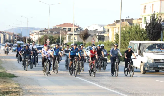 Bursa İnegöl'de pedallar 'Zaferden Kurtuluşa' çevrildi