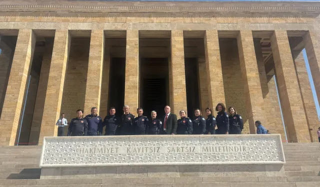 Bursa İtfaiyesi'nden Anıtkabir'e ziyaret