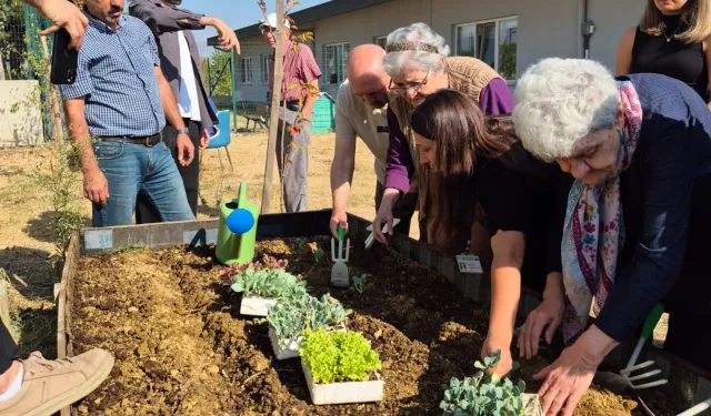 Bursa Nilüfer’de Alzheimer farkındalığına fidelerle destek