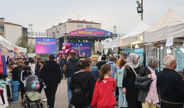 Bursa Nilüfer’de Balkan Panayırı ortak şarkıya dönüştü