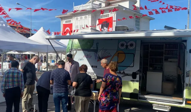 Bursa Nilüfer'in Gezici Kütüphanesi Mudanya'ya konuşlandı