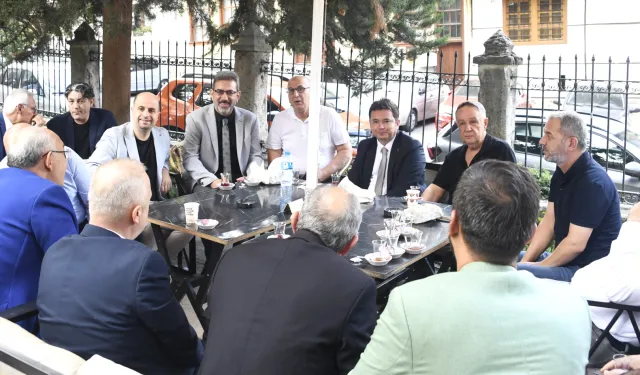 Bursa Osmangazi’de mahalle ziyaretleri sürüyor