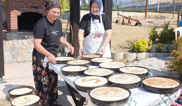 Bursa'da İrfaniyeli kadınlar ekmekle dayanışmayı mayaladı