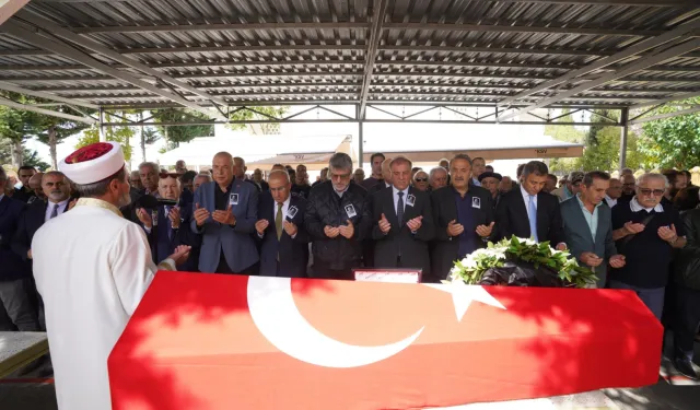CHP’nin emektar ismi Bülent Hasan Tanla son yolculuğuna uğurlandı