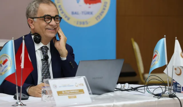 Dr. Hayri Baraçlı, Bulgaristan’dan gelen gençlerle liderlik üzerine buluştu