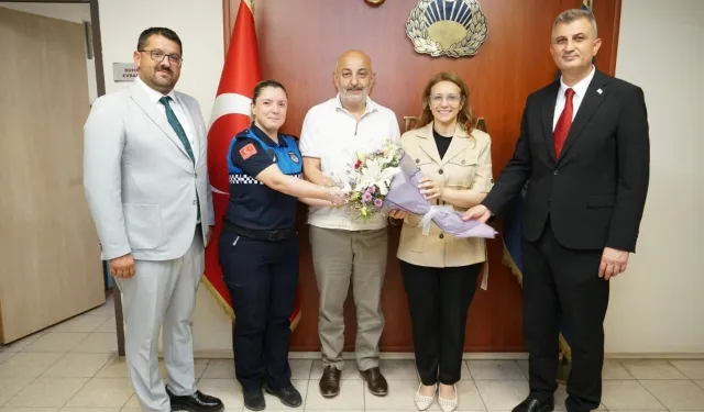 Gölcük Belediyesi'nin gülen yüzüne Başkan Sezer'den ziyaret