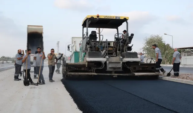 Güngör Geçer, Buruk TOKİ’de süren asfaltlama çalışmalarını denetledi