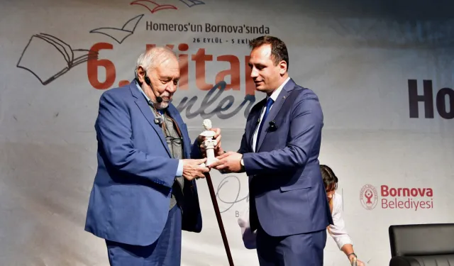 İlber Ortaylı Bornova’da İzmirlilerle buluştu