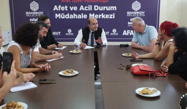 İstanbul Bakırköy’de muhtarlarla deprem hazırlık toplantısı