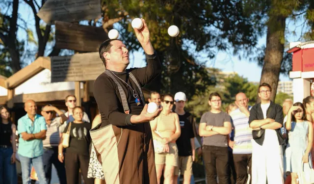 İzmir Enternasyonal Fuarı’nda sokak sanatları büyüledi