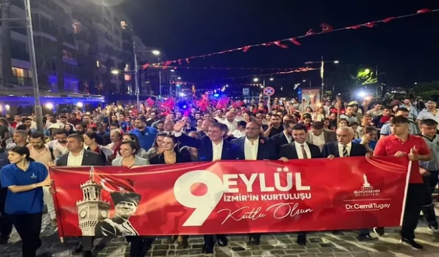İzmir’in kurtuluşunun 103. yılı coşkuyla kutlandı