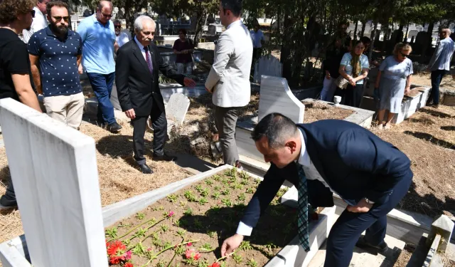 Keşan’da merhum yerel yöneticiler mezarları başında anıldı