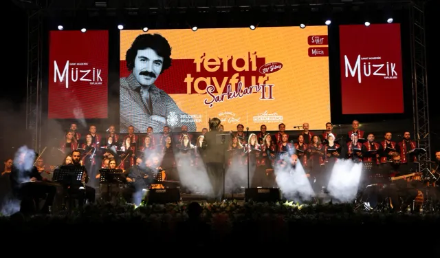 Konya Selçuklu'da Ferdi Tayfur şarkıları ikinci kez yankılandı