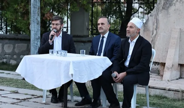 Kütahya Belediyesi'nden gazi ve şehitlere anma