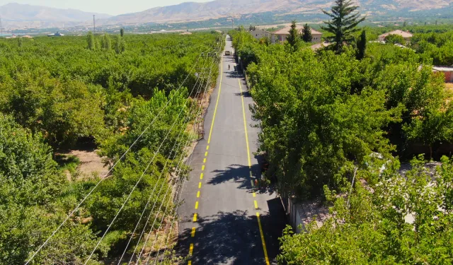 Malatya'da ilçelere yoğun yol ve asfalt mesaisi