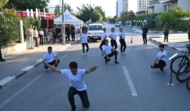Manisa'da 'hareketlilik' sürüyor