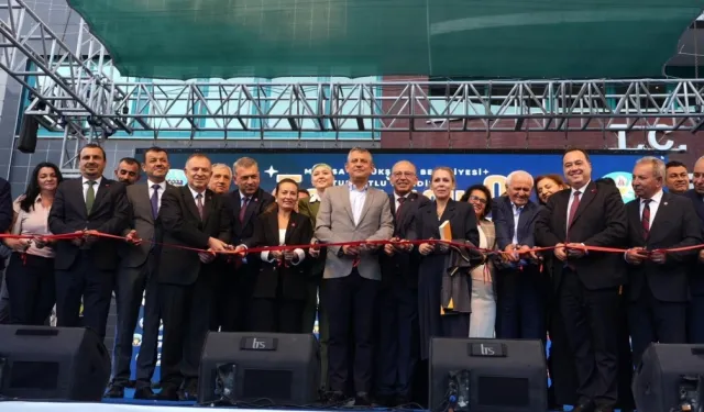 Manisa'da toplu açılış coşkusu