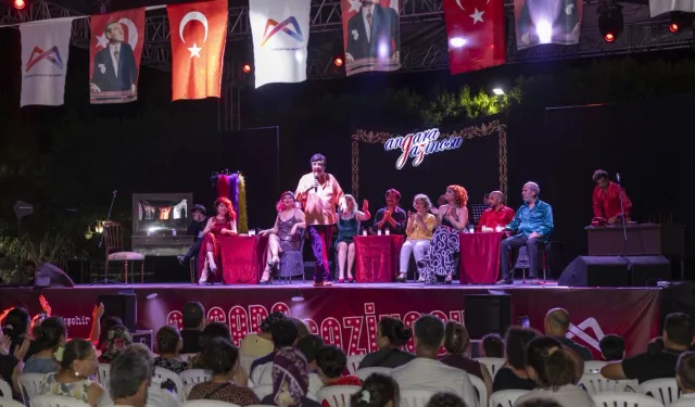 Mersin’de yaz akşamları sanatla şenlendi